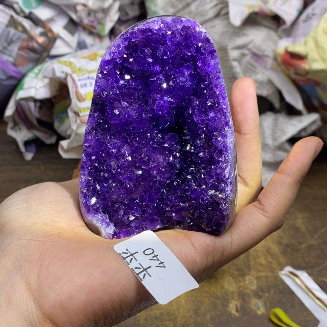 紫晶乌拉圭未镶嵌