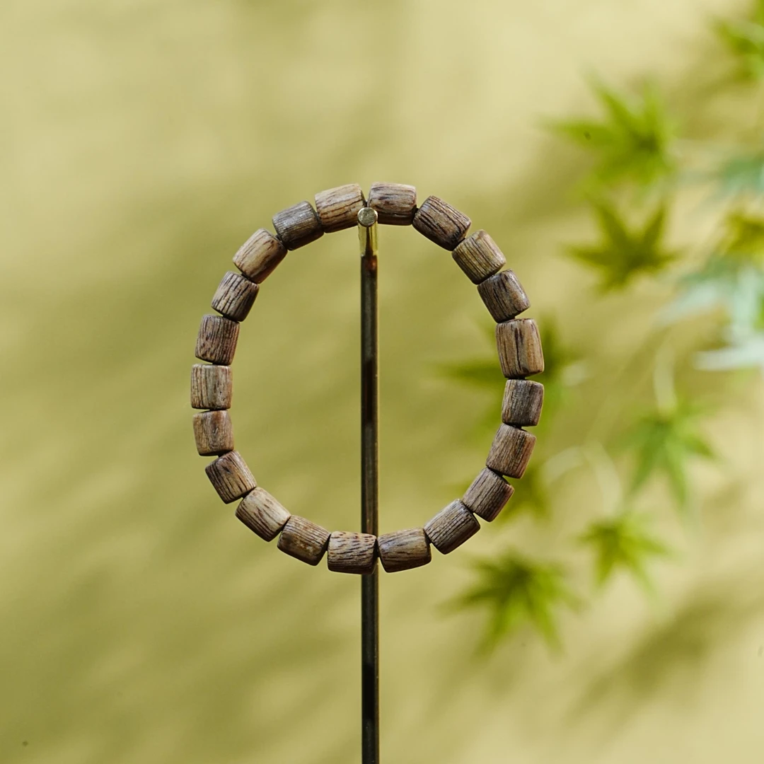 柬埔寨金丝老料沉香桶珠手串  3.81g 251005125  A