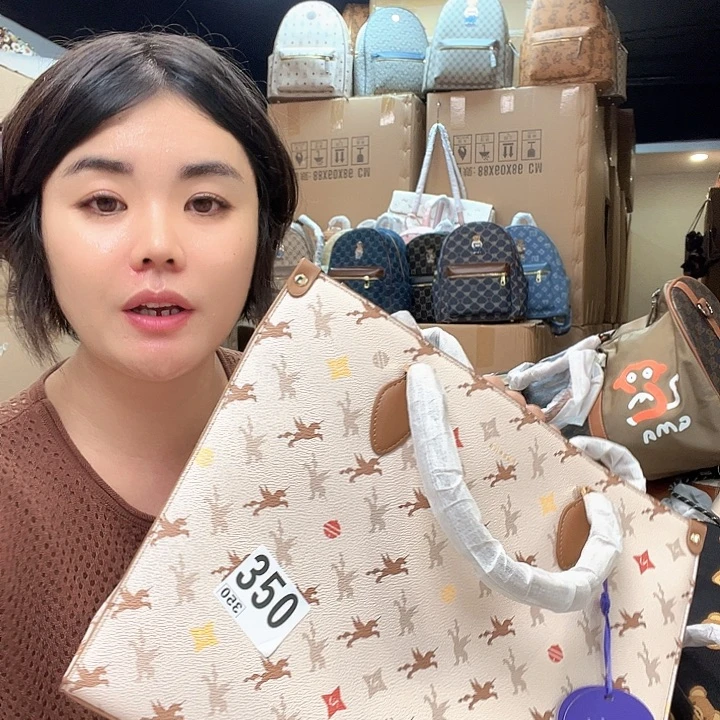 PVC包包包包包包吧