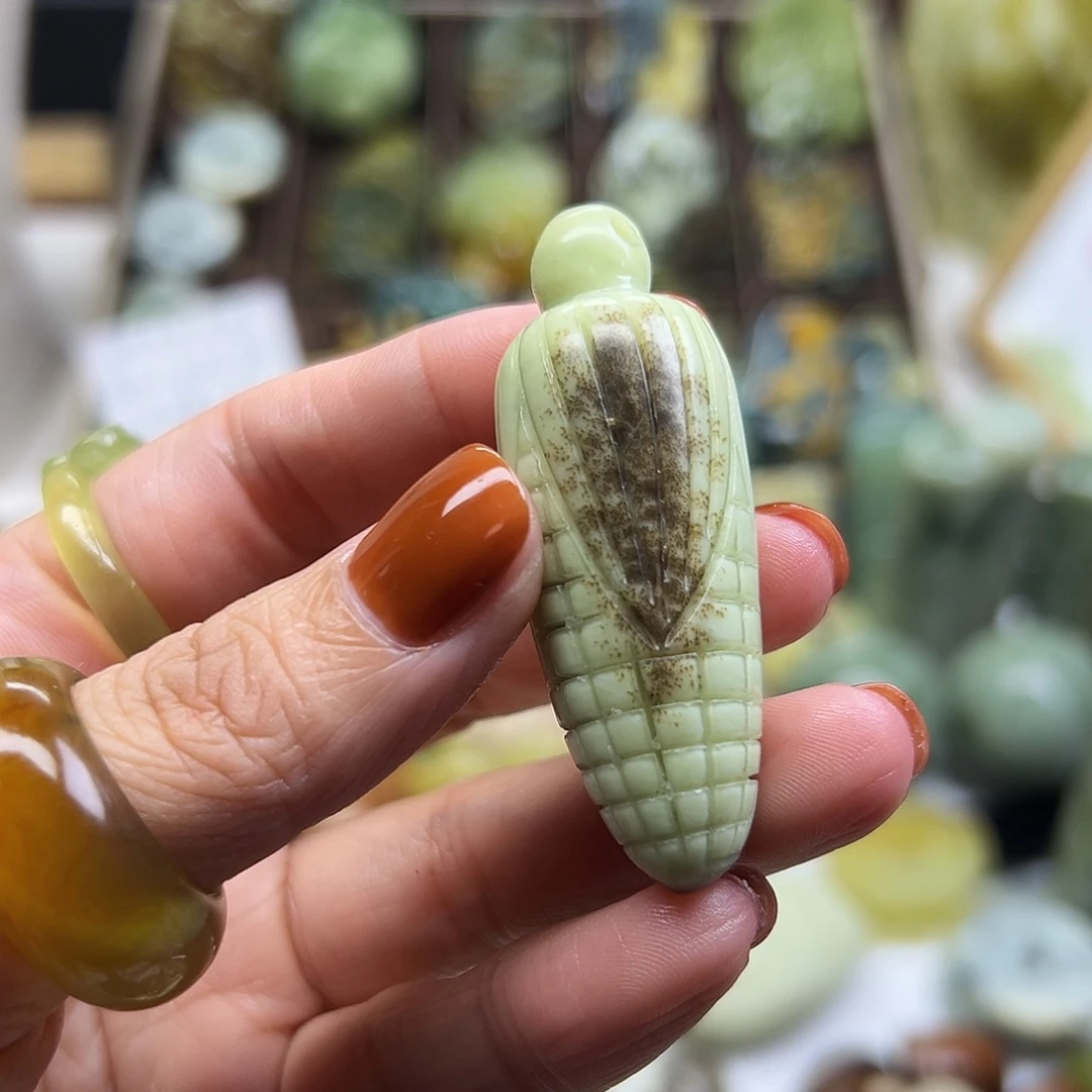 岫玉未镶嵌颈饰辽阳料水草玉米