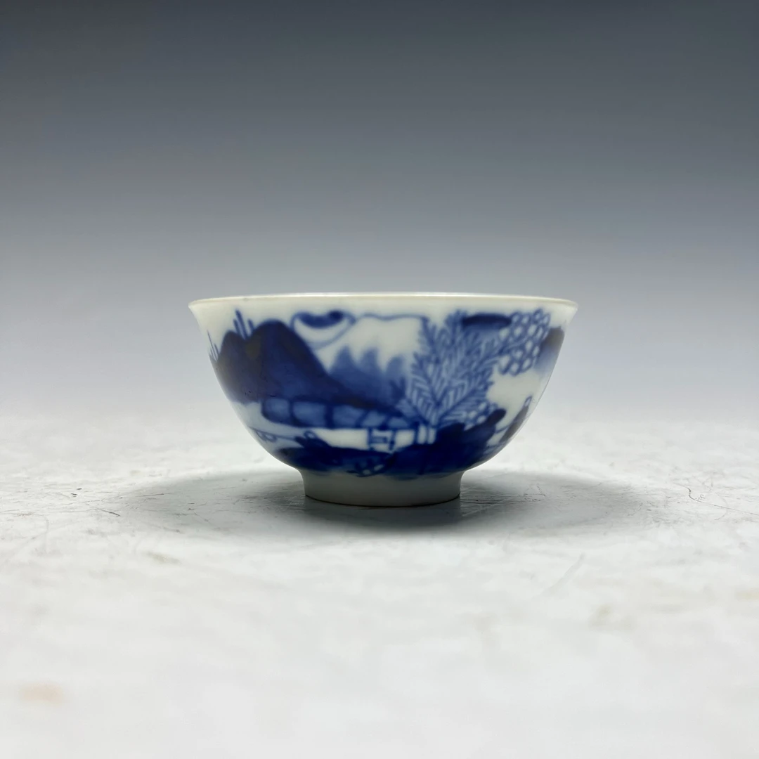 青 · 康 青花山水人物茶杯
