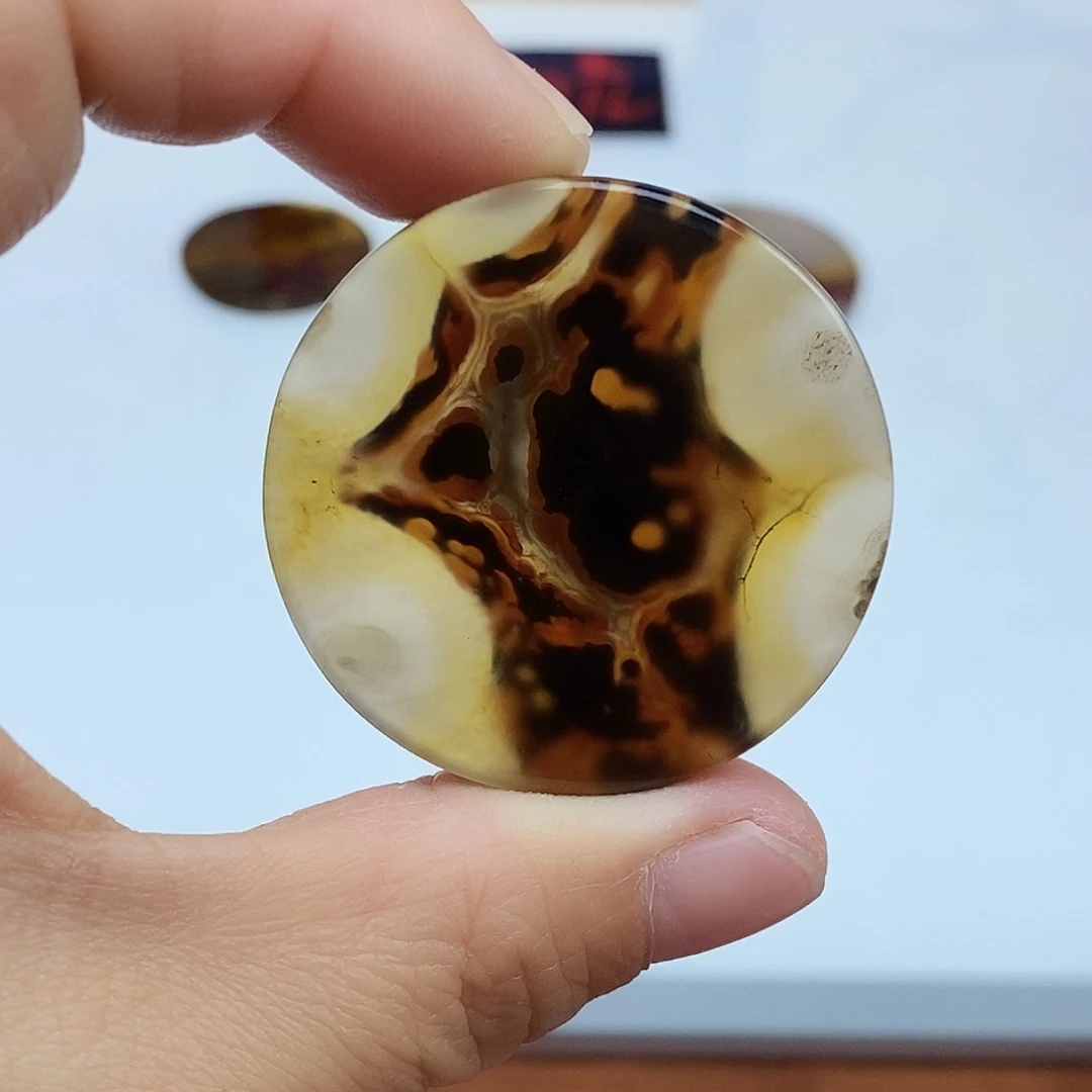 玛瑙/玉髓未镶嵌珠宝半成品