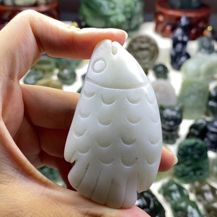 和田玉未镶嵌颈饰