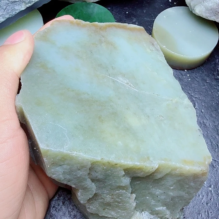 未镶嵌和田玉（糖玉）珠宝奇石