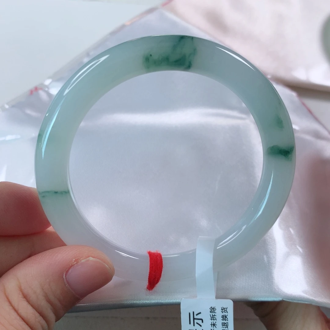 未镶嵌手镯（圆镯）翡翠224