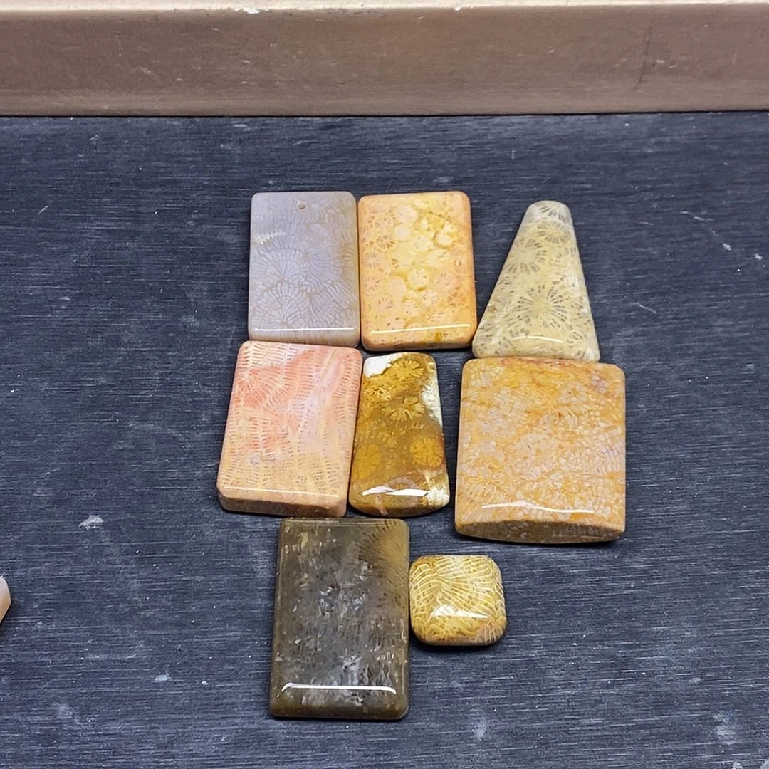 月***℡硅化玉合金颈饰吊坠