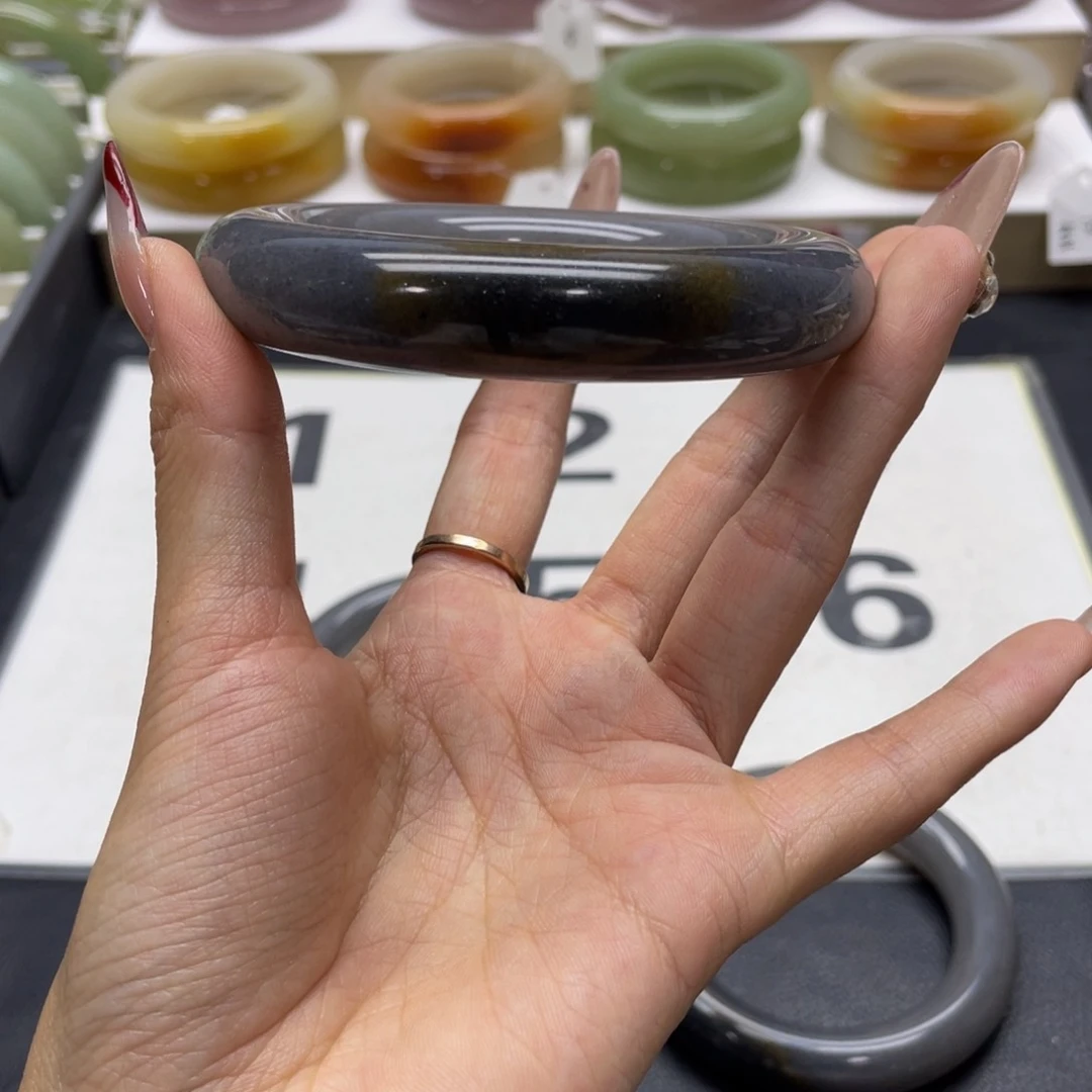 石英质玉手镯未镶嵌@****?