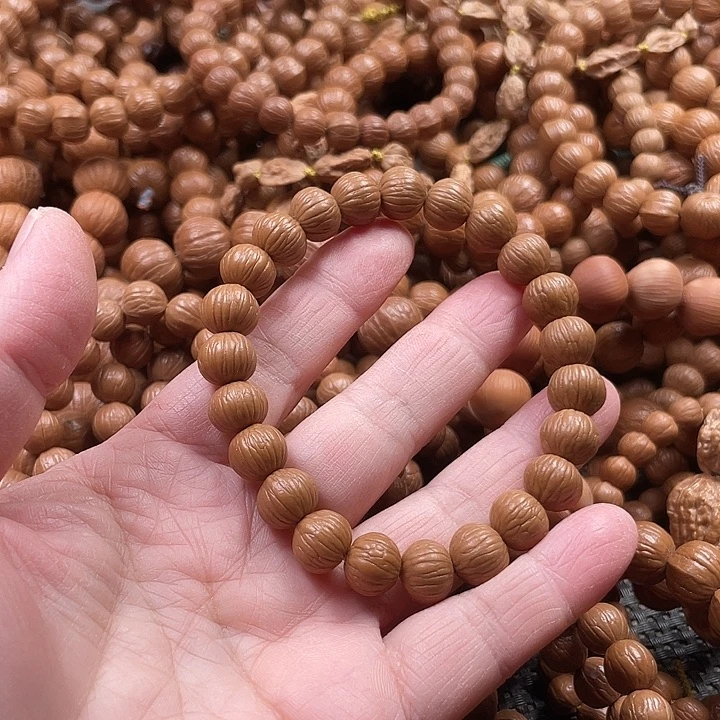 括***号草珠菩提手串1.04 1.05同尺小土豪