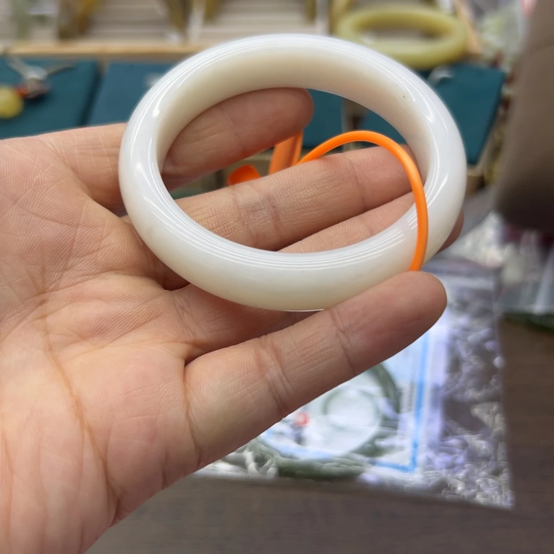 和田玉未镶嵌手镯56.1圈围711