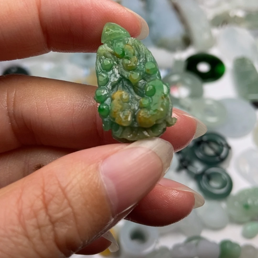 定制翡翠未镶嵌翡翠