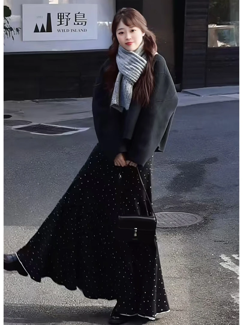 2025年新款休闲小香风时尚套装修身保暖外套高腰显瘦波点半身裙潮