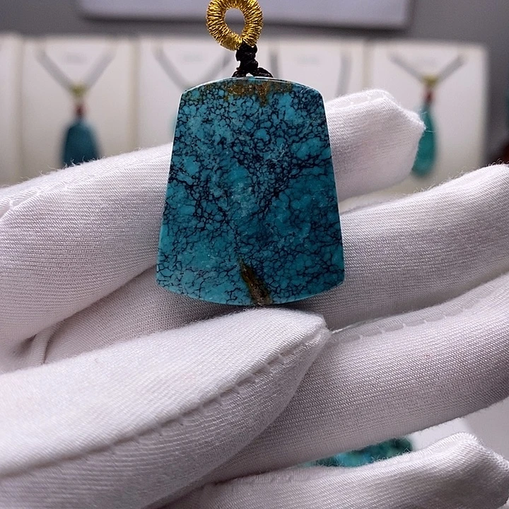 绿松石未镶嵌挂件吊坠