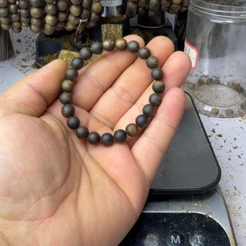 沉香木手串高*清绿奇楠沉香0.8mm6g沉浮