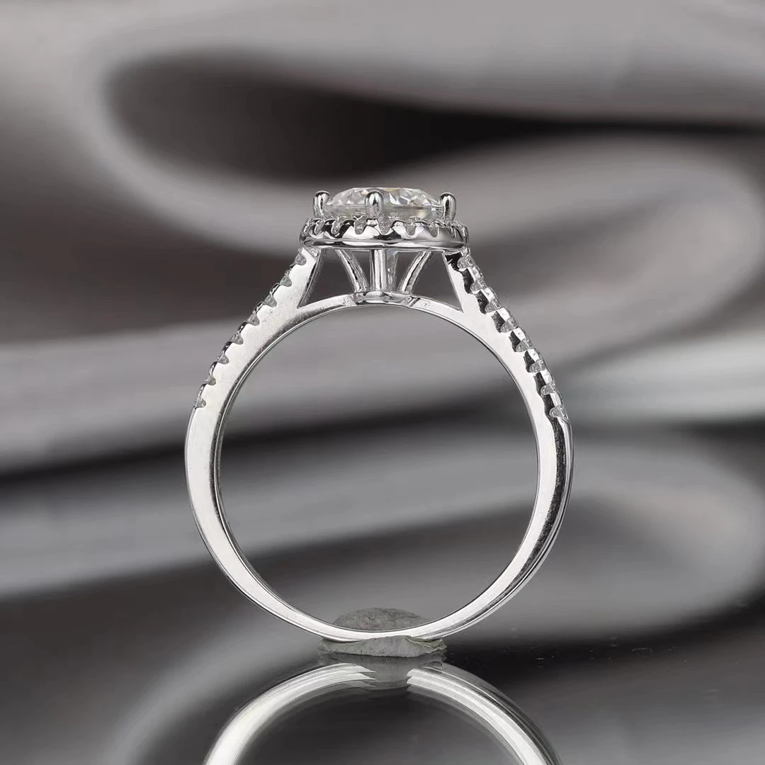 925银莫桑石戒指 【圆包】0.5-2克拉气质结婚精致轻奢合成碳硅石