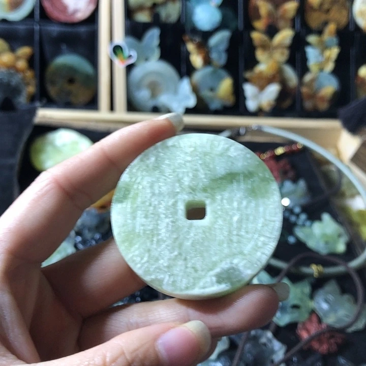 岫玉未镶嵌岫玉挂件