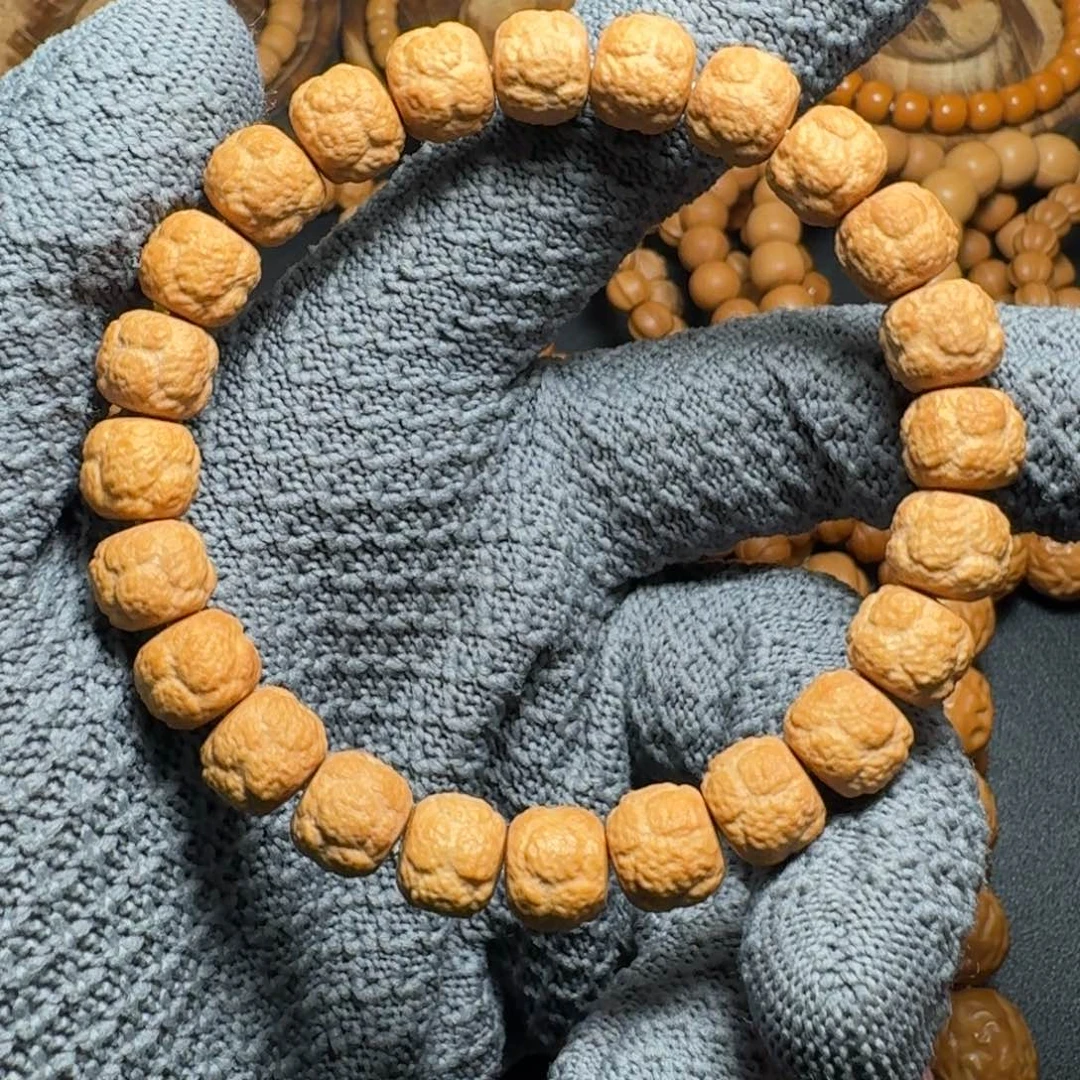 猴头核桃手串鸭蛋黄饕餮10mm