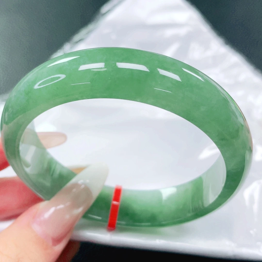 翡翠未镶嵌手镯56