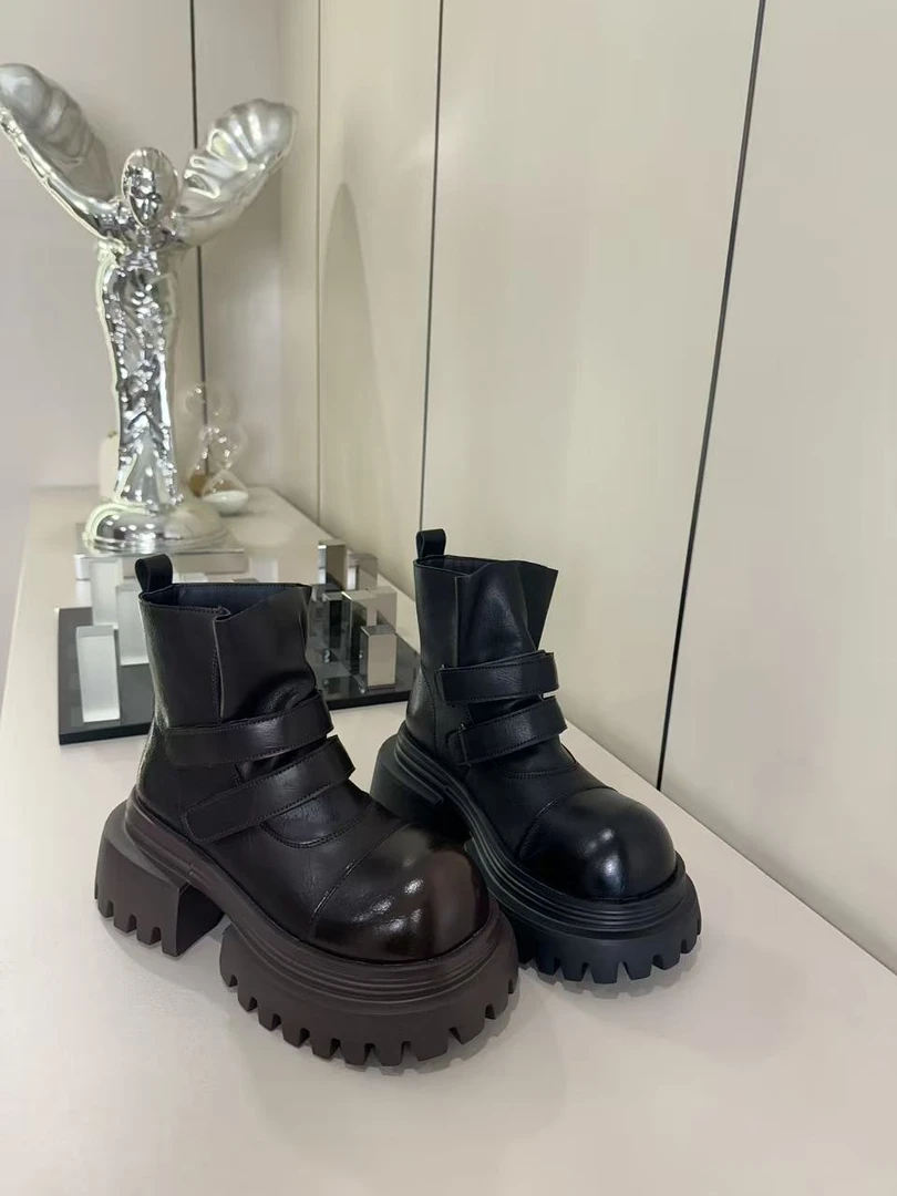 唐小肉中筒圆头厚底马丁靴时尚城市游牧风休闲秋冬厚底177-3