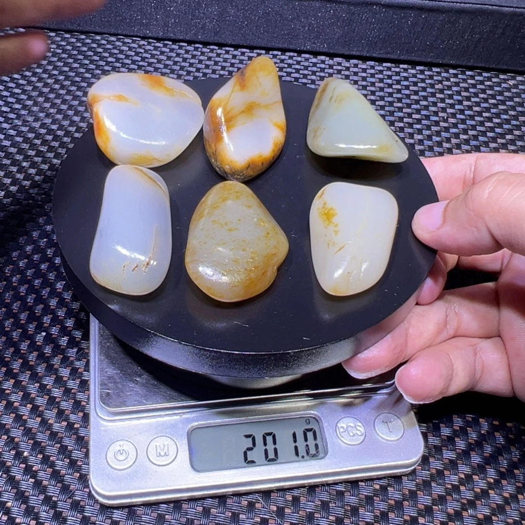 吊坠(不含链)未镶嵌和田玉（子料）201