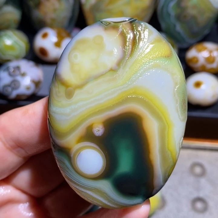 未镶嵌玛瑙/玉髓珠宝半成品80
