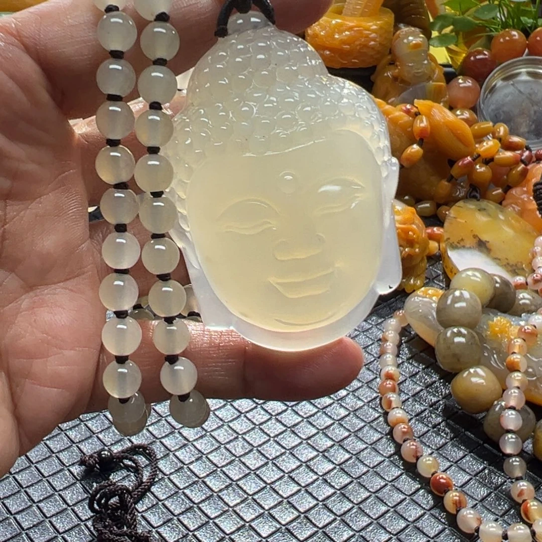 石英质玉未镶嵌颈饰