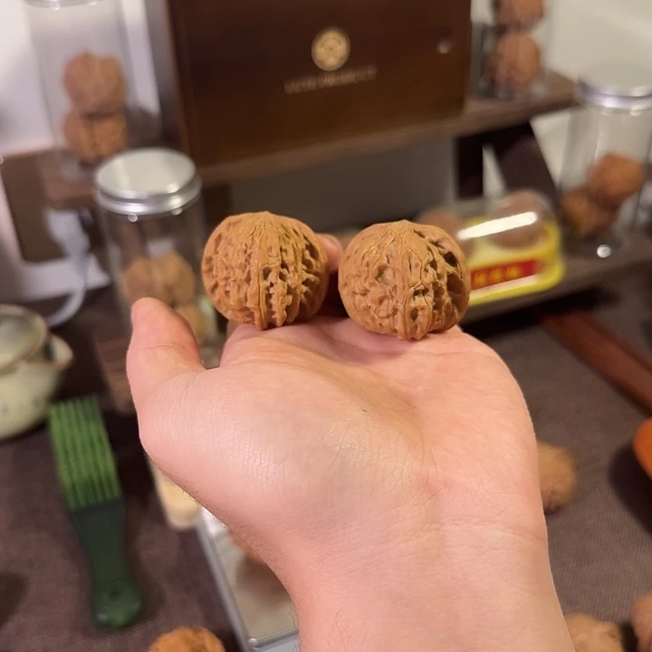 文玩核桃吊坠磨盘正磨38