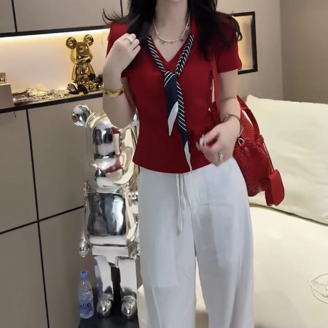 显瘦吸汗T恤洋气V领短款抗皱气质减龄短袖拼接少女风