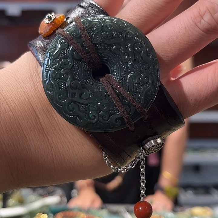 岫玉未镶嵌毛衣链