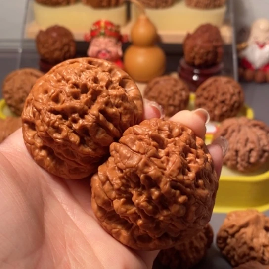 文玩核桃吊坠52龙鼎