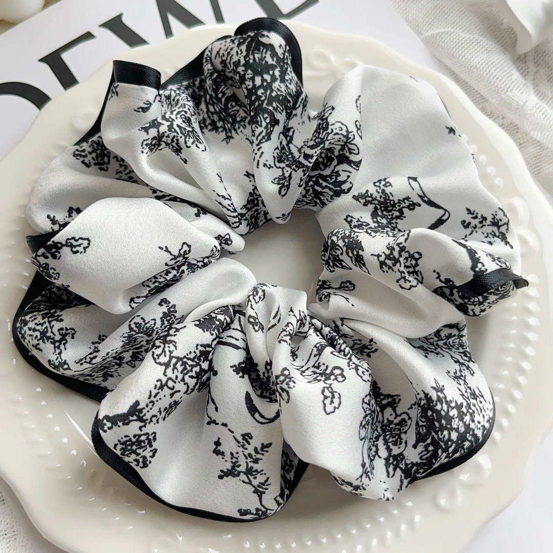 自制复古风青花瓷大肠发圈