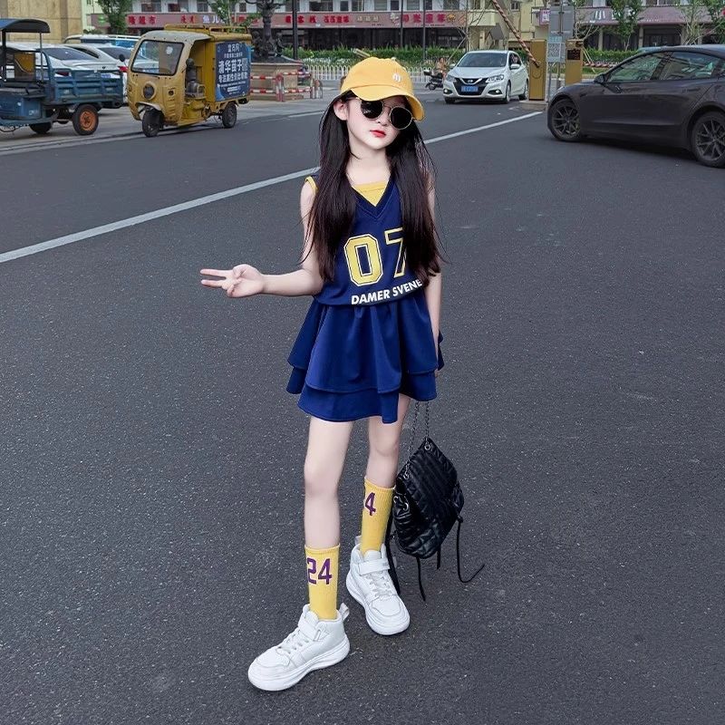 女童2025新款中大童潮酷时尚韩版裤裙洋气运动休闲连帽背心套装潮