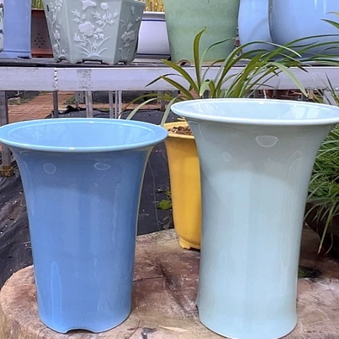 摆件扫***姐天青色陶瓷+果绿微瑕陶瓷