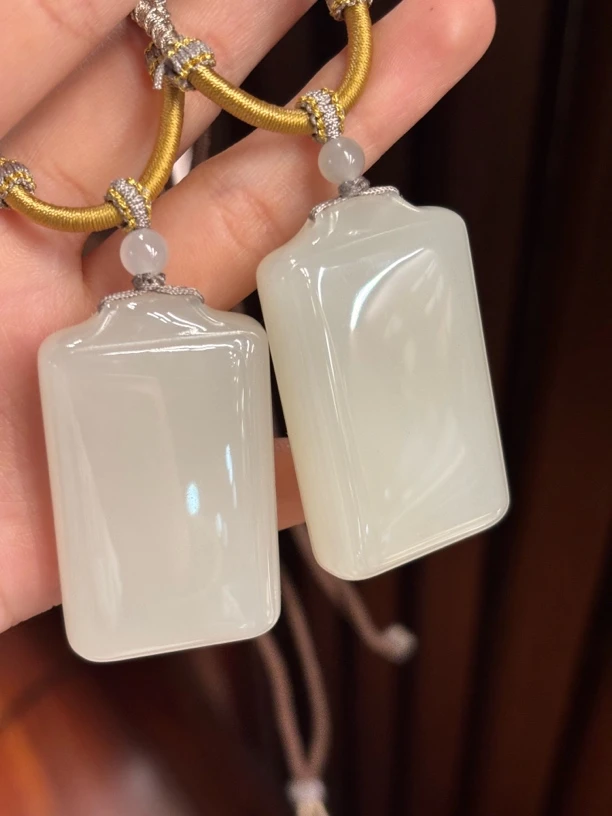 2789WM 和田玉青海料无事牌 规格约：50*30*12 多样性发其一