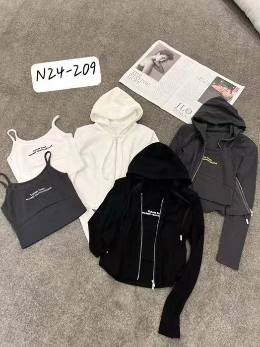 NB女装#N9-209春季福利真两件吊带+垫肩双拉链连帽外套，衣长：45cm