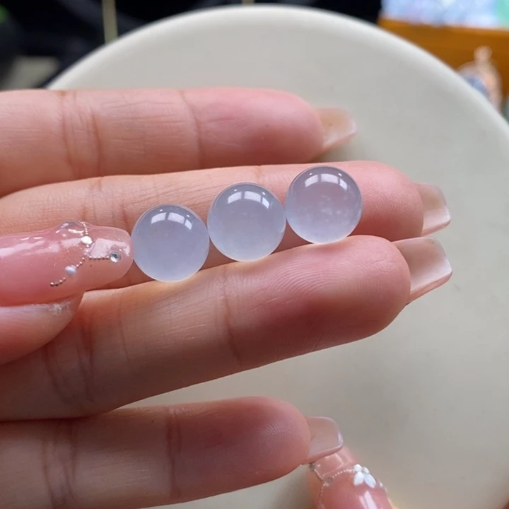 翡翠吊坠(不含链)未镶嵌翡翠多样性发其一（只发一个）