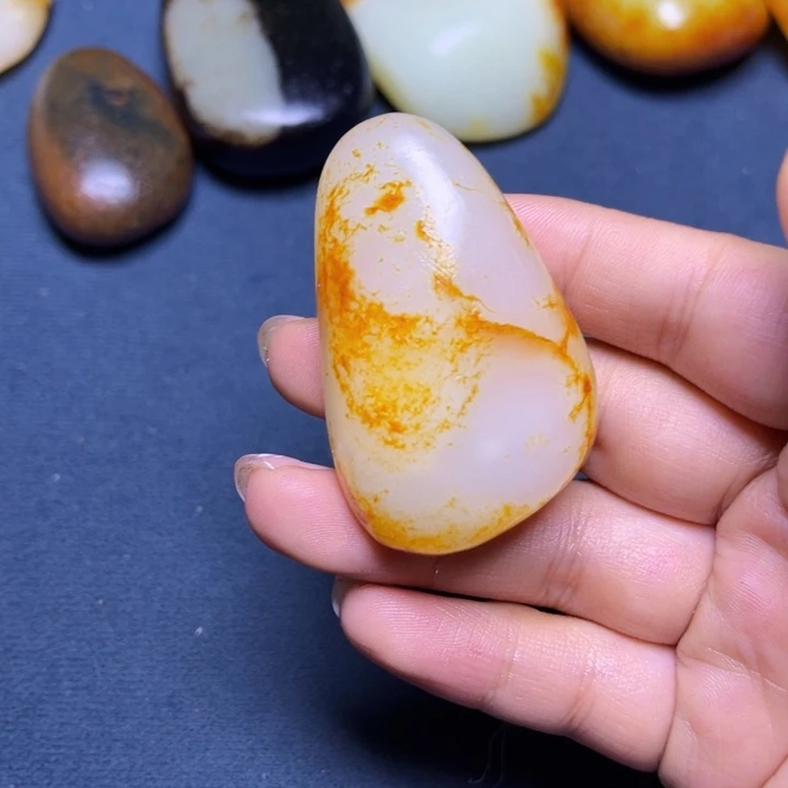 和田玉未镶嵌珠宝奇石