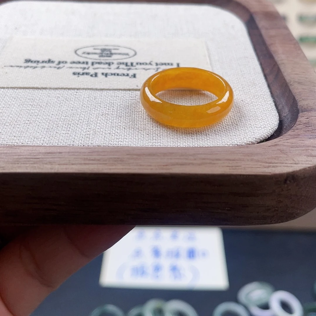 翡翠未镶嵌戒指12 号 港码 14-15 内径 17.1