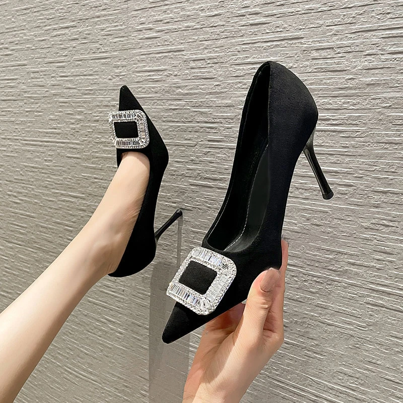 高级轻奢水钻黑色高跟鞋女2025春季新款气质尖头细跟不累脚单鞋女