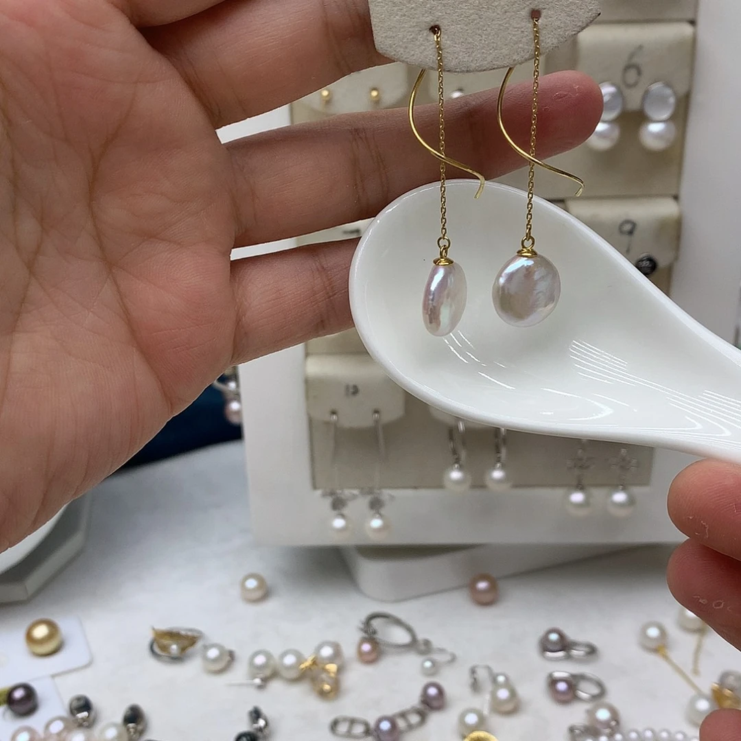 银S925镶嵌耳饰淡水珍珠