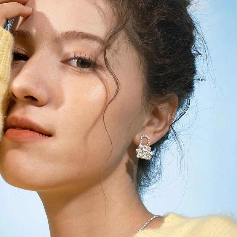 925银耳饰 闪钻爆闪蝴蝶结包包耳饰高级感爆款耳饰小众设计383