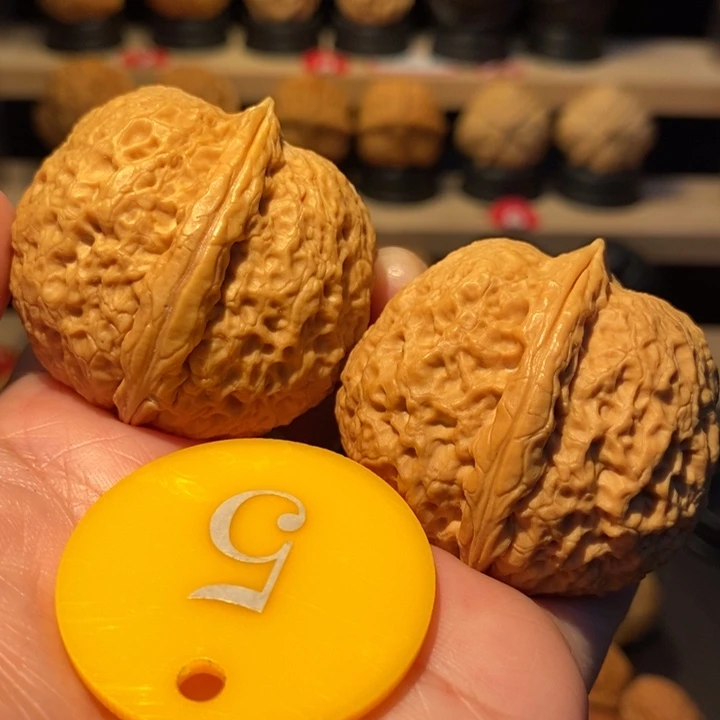 庆***哥木质类龙鳞铁狮子42尺寸