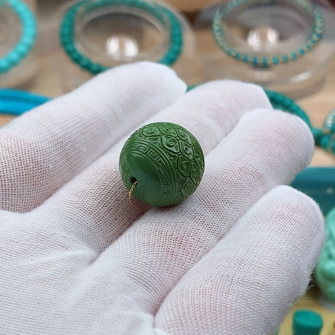 绿松石颈饰未镶嵌