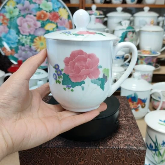 微瑕疵，手绘芙蓉花办公杯容量450毫升