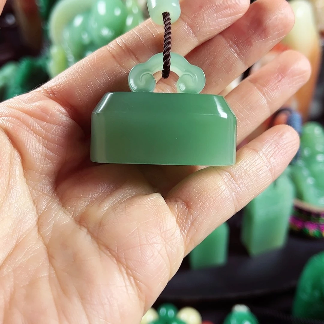 四川石名贵石材梅子青