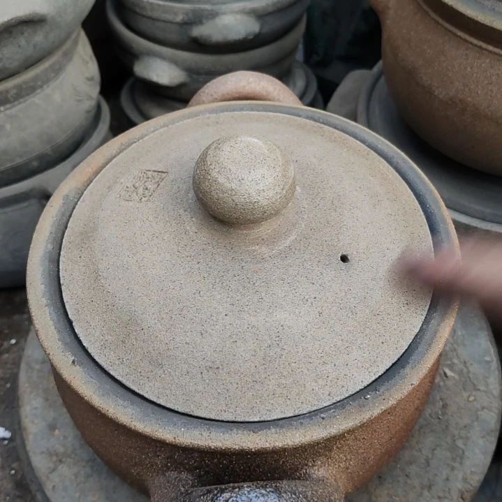白鳝泥库存锅微瑕锅无质保（荥经黑沙砂锅）