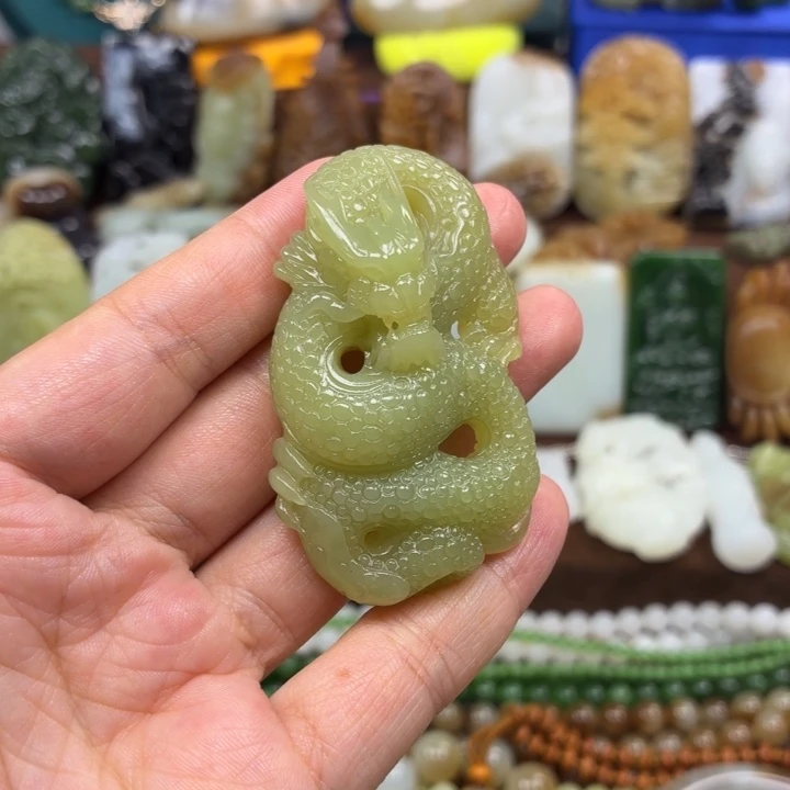 颈饰未镶嵌和田玉