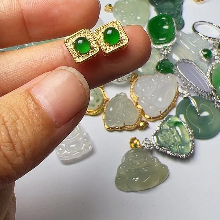 水***间翡翠18K金镶嵌吊坠(不含链)