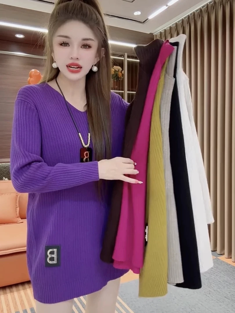 欧货2025秋冬新款时髦休闲百搭V领显瘦长袖字母针织毛衣上衣女