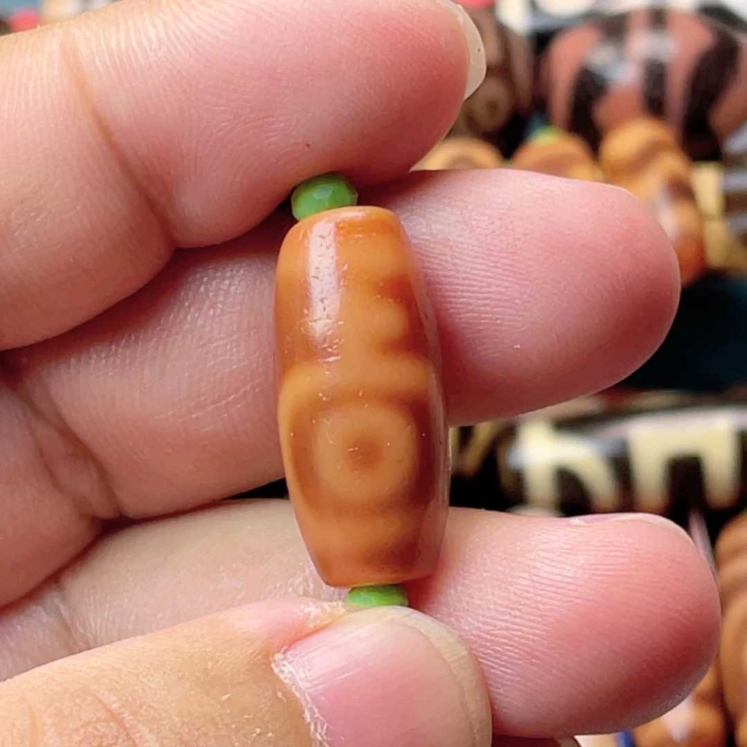 玛瑙/玉髓未镶嵌颈饰小卢宝瓶两眼