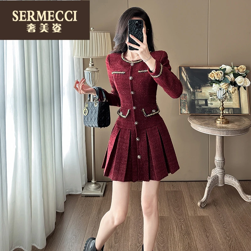 奢美姿秋冬轻熟风红色百褶裙高端气质时尚收腰设计小香风连衣裙